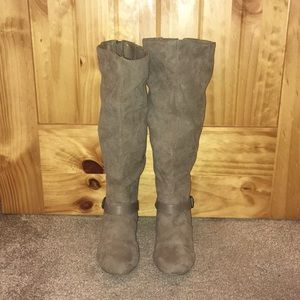 🛍5/$20🛍Express Tall Tan Small-Wedge Boot